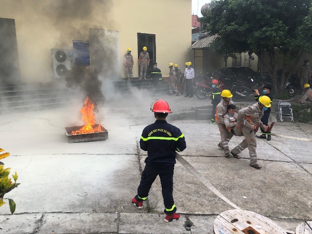 PC Yên Bái đảm bảo an toàn phòng, chống cháy nổ trong công tác quản lý vận hành và kinh doanh điện
