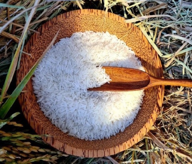 Giá gạo xuất khẩu của Việt Nam và thế giới rút ngắn khoảng cách
