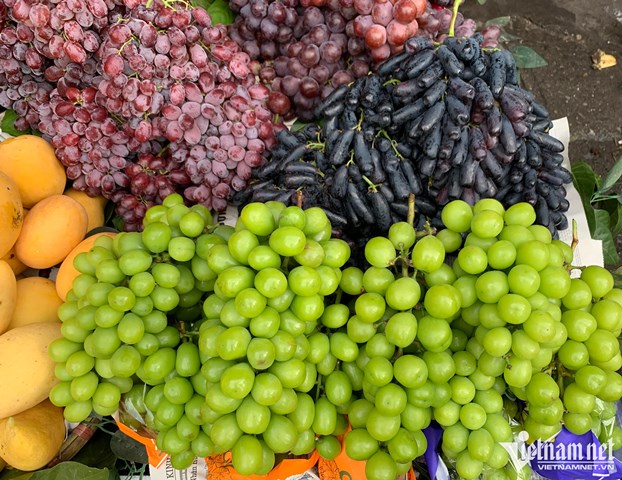 30 nghìn/kg nho ngoại, top đầu trái cây nhập khẩu giá rẻ như rau
