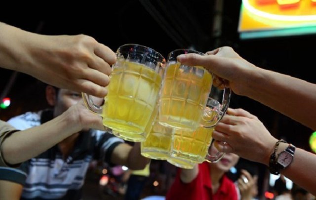 Người Sài Gòn có thể uống 40 triệu lít bia dịp Tết 2017