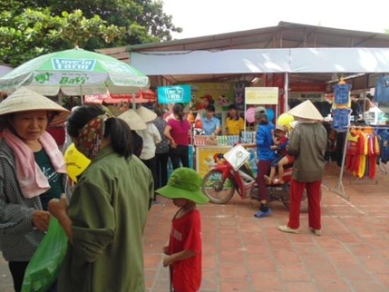 Tổ chức thành công phiên chợ đưa hàng Việt về nông thôn tại Thị xã Chí Linh năm 2015