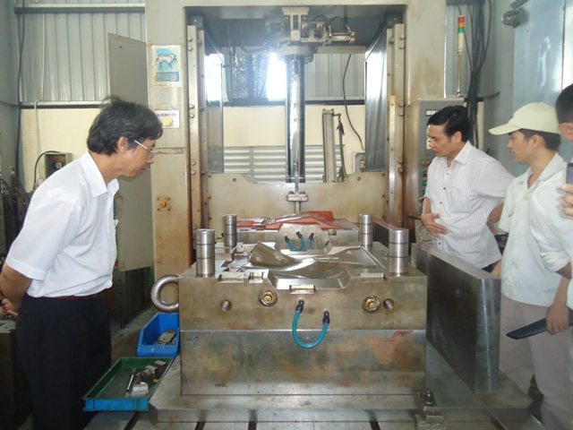 Khuyến công Bắc Ninh: Hỗ trợ mô hình sản xuất khuôn mẫu ô tô, xe máy