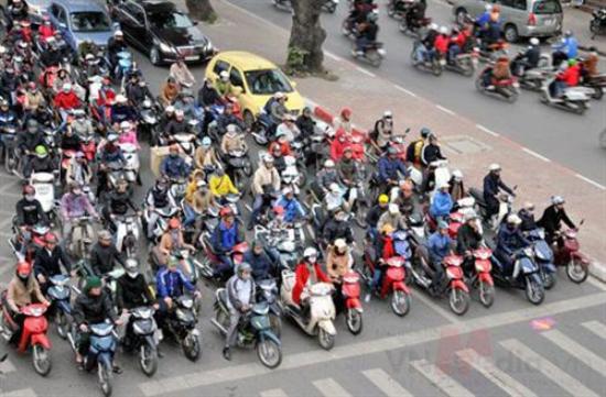 Hà Nội tạm dừng thu phí đường bộ xe máy