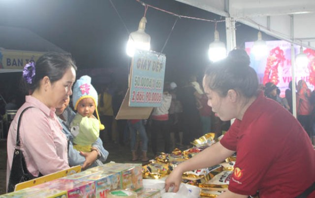 Xã Lợi Hải (Ninh Thuận): Khai mạc Phiên chợ hàng Việt về nông thôn