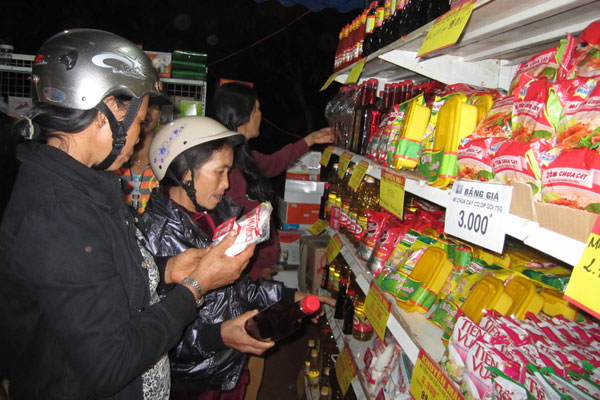 Gia Lai đưa nhiều phiên chợ hàng Việt về nông thôn