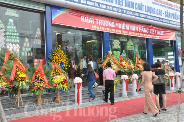 Thái Nguyên: Khai trương “Điểm bán hàng Việt Nam”