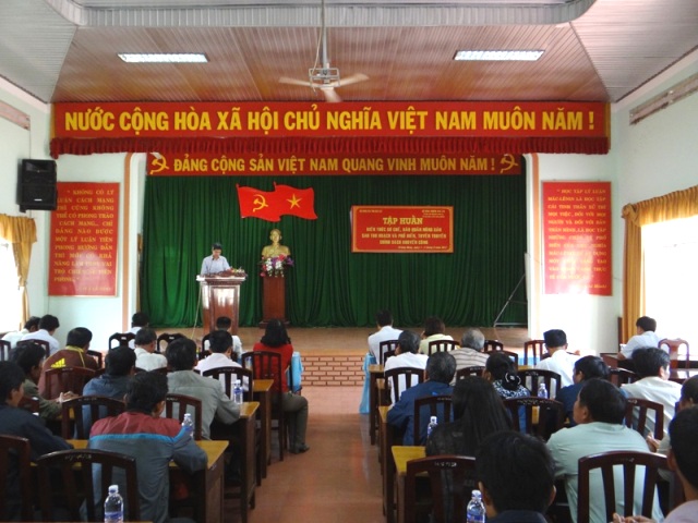 Tập huấn sơ chế, bảo quản nông sản và tuyên truyền chính sách khuyến công cho nông dân tại Đắk Lắk
