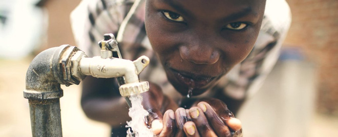 Phát minh nhỏ bé này sẽ cứu hàng triệu người trên thế giới khỏi tình trạng thiếu nước sạch