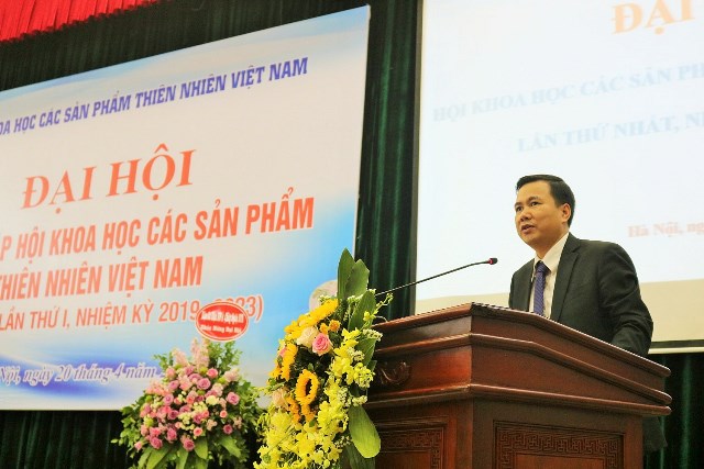 Thúc đẩy nghiên cứu, chuyển giao công nghệ sản xuất các sản phẩm thiên nhiên Việt Nam