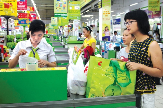 Hà Nội: Phấn đấu hết năm 2022, 100% siêu thị, trung tâm thương mại không sử dụng túi nilon khó phân hủy