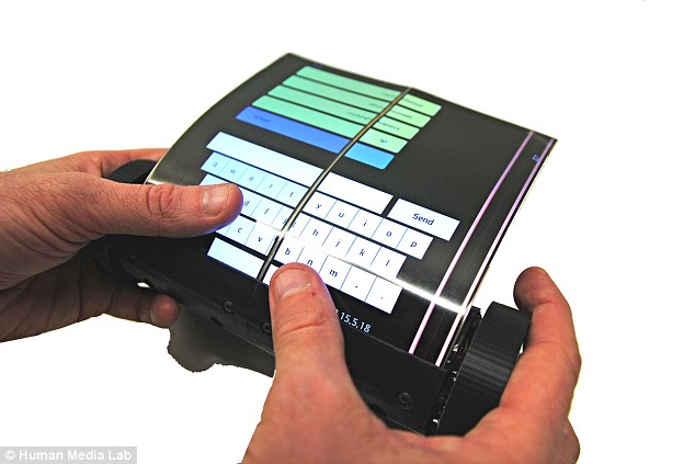 Máy tính bảng màn hình cuộn đầu tiên trên thế giới
