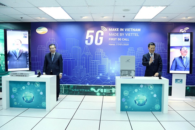 Viettel thực hiện cuộc gọi 5G đầu tiên trên thiết bị do Việt Nam sản xuất