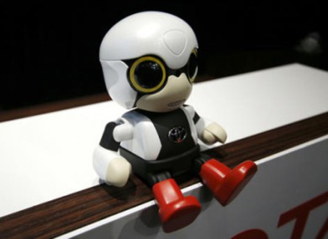 Nhật phát triển robot "bạn tâm giao" giá rẻ cho mọi người