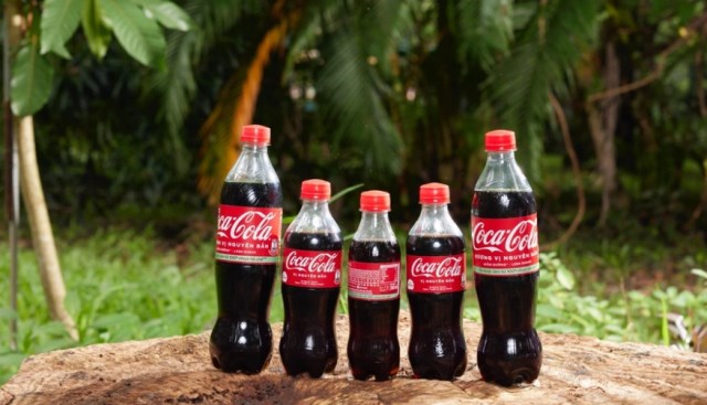 Giải pháp tiện lợi và bền vững từ chai Coca-Cola bằng nhựa tái chế