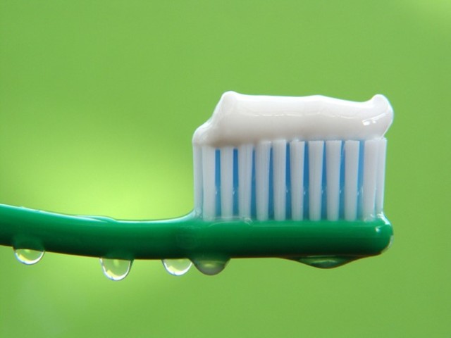 Tránh xa các chất có khả năng gây ung thư trong kem đánh răng