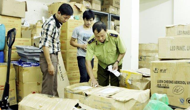 Hà Nội: Tăng cường các biện pháp chống buôn lậu, gian lận thương mại 