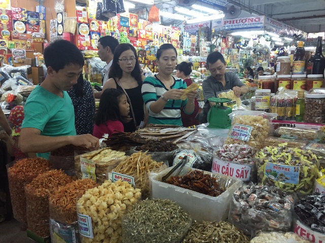 Kiểm soát thực phẩm không rõ nguồn gốc thẩm lậu vào Việt Nam