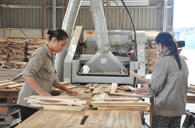 Bộ Công Thương lên tiếng bảo vệ quyền lợi gỗ Việt