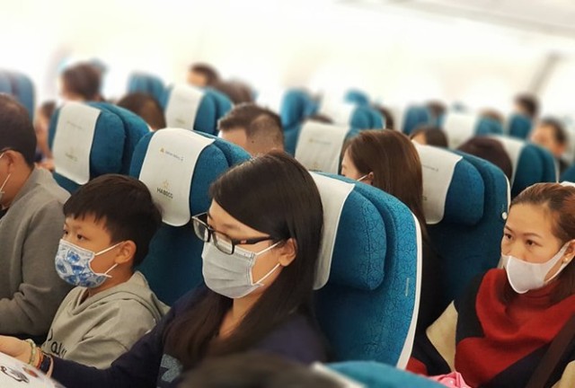 Xử phạt tới 3 triệu đồng đối với hành khách không đeo khẩu trang trên máy bay