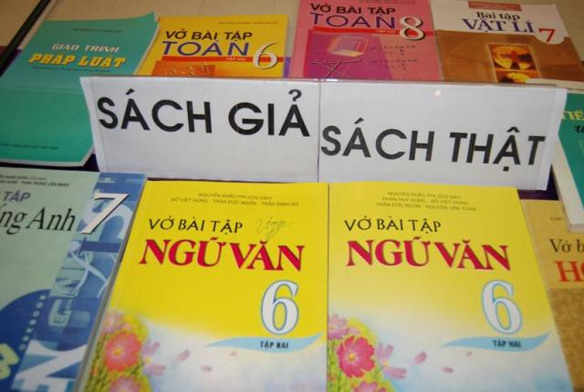 Sách lậu tràn lan trên thị trường Hà Nội