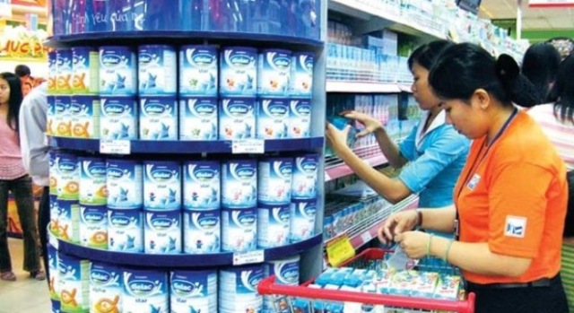 Giá sữa sẽ tiếp tục được áp giá trần trong năm 2015