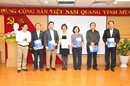 Tập đoàn Dệt May Việt Nam trao quyết định bổ nhiệm lãnh đạo các ban chức năng