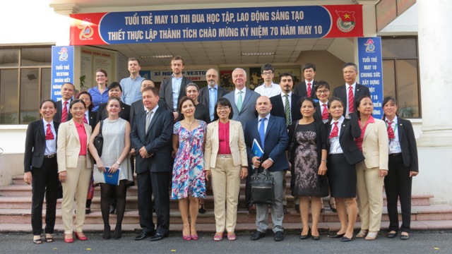 Tổng công ty May 10 gặp mặt một số trưởng cơ quan đại diện nước ngoài tại Việt Nam