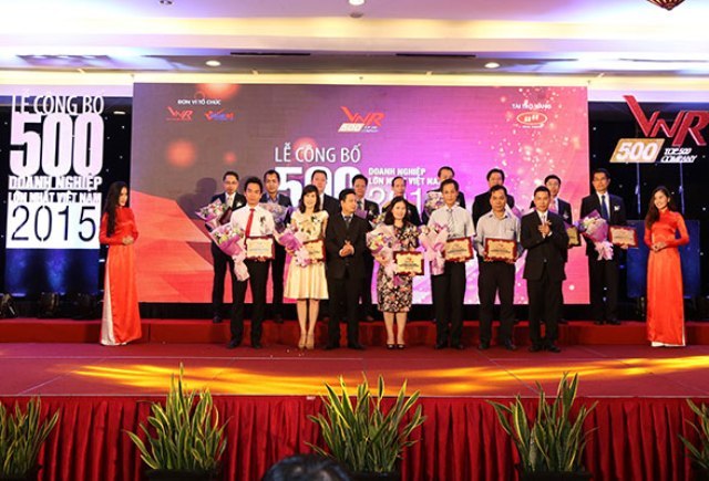 Tôn vinh Top 500 doanh nghiệp lớn Việt Nam năm 2016