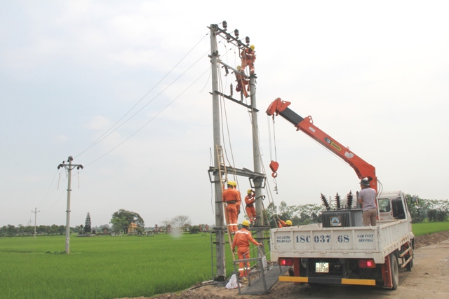 PC Nam Định: Tích cực triển khai nhiều giải pháp cấp điện mùa hè