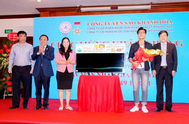 “Sanest Khánh Hòa - Niềm tự hào thương hiệu Việt Nam”: Chương trình tri ân khách hàng đầy ý nghĩa