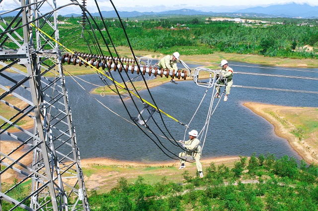 Thủ tướng Chính phủ chỉ đạo tháo gỡ vướng mắc Dự án đường dây 500 kV mạch 3