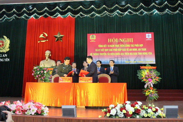 Hội nghị Tổng kết 10 năm thực hiện công tác phối hợp và ký kết QCPH giữa Công an tỉnh Hưng Yên và Công ty Truyền tải điện 1