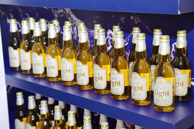Bia Hanoi Bold và Hanoi Light - Vị bia dành cho giới trẻ    