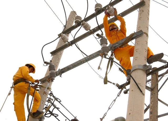 Công ty Điện lực Phú Thọ:  Tăng cường chống quá tải, đảm bảo an toàn lưới điện nông thôn