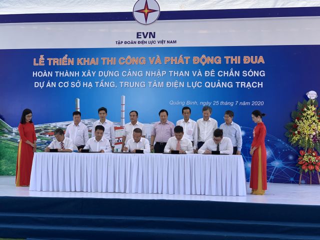 Triển khai thi công và phát động thi đua hoàn thành xây dựng Cảng nhập than,  Đê chắn sóng tại Quảng Trạch