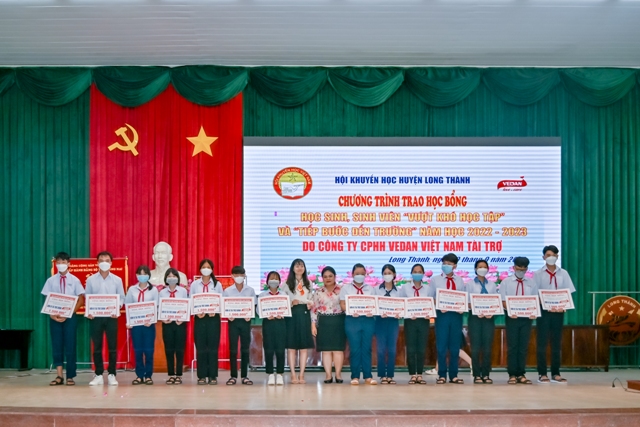 Vedan Việt Nam đồng hành cùng huyện Long Thành trao học bổng trước  thềm năm học mới (2022-2023)