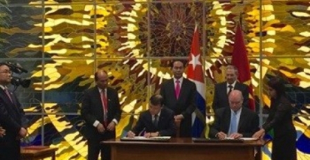 Việt Nam - Cu Ba ký kết thỏa thuận hợp tác giai đoạn 2016-2021