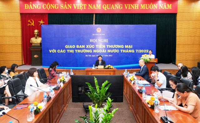 ''Cánh tay nối dài'' đưa hàng Việt ra thế giới
