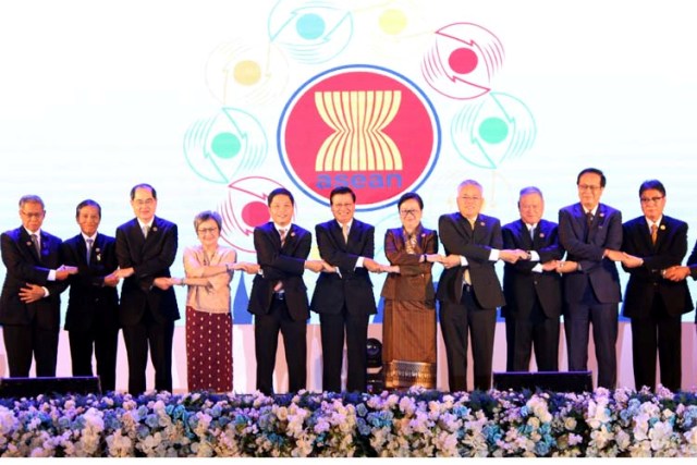 Cộng đồng Kinh tế ASEAN 2025: Cơ hội và thách thức mới đối với Việt Nam