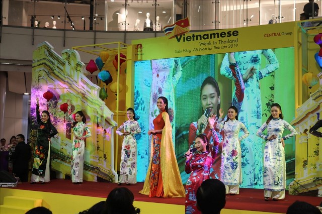 Hàng hóa Việt Nam chinh phục người tiêu dùng Thái Lan