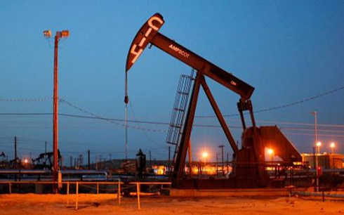 Giá dầu thế giới tăng mạnh trong phiên giao dịch cuối năm