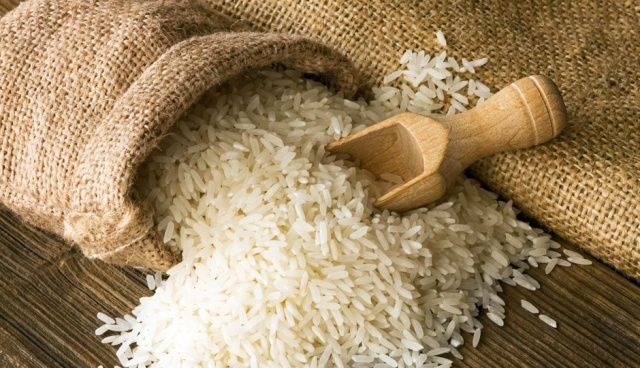 Xuất khẩu gạo: Việt Nam một năm thắng đậm, vượt Thái Lan soán ngôi số 1 thế giới