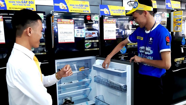 Tủ lạnh Inverter đua nhau giảm giá mạnh