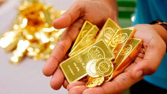 Trụ vững trên đỉnh 1.800 USD, vàng tiếp tục tăng giá mạnh