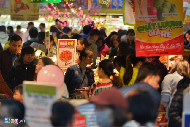 Siêu thị mở bán xuyên Tết, chợ Hà Nội mở cửa từ sáng mùng 1