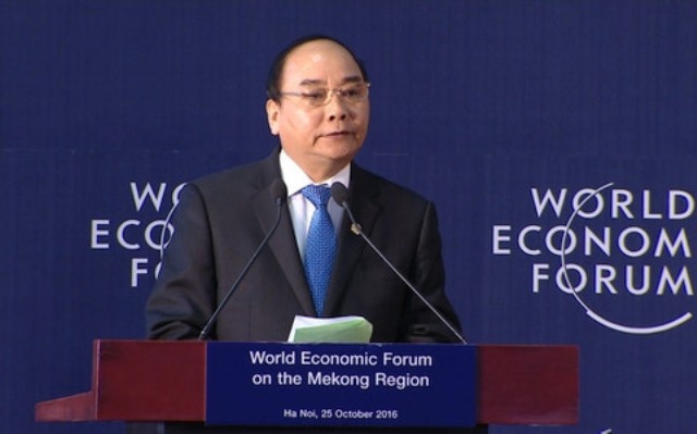 Thủ tướng Nguyễn Xuân Phúc lên đường dự Hội nghị thường niên WEF