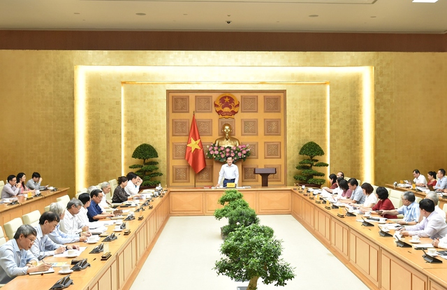 Phó Thủ tướng Lê Minh Khái: Nghiên cứu các phương án giảm thuế để hỗ trợ người dân, doanh nghiệp