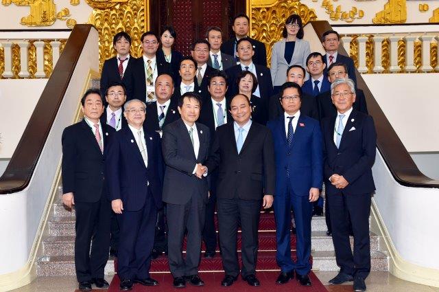 Thủ tướng giới thiệu cơ hội đầu tư cho Phòng Thương mại và Công nghiệp Osaka, Nhật Bản
