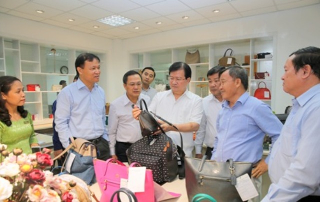 Phó Thủ tướng Trịnh Đình Dũng: Phải coi công nghiệp hỗ trợ là ngành trọng yếu