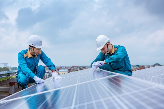 Viettel Construction: Tiên phong cung cấp sản phẩm, dịch vụ chất lượng, bảo đảm sự bền vững cho công trình điện mặt trời áp mái